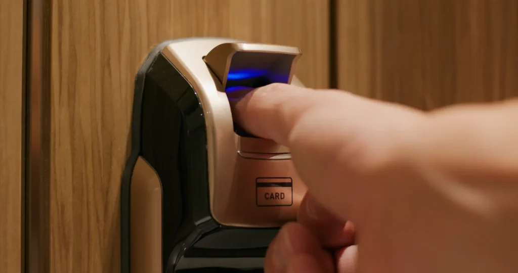 Innovative Biometric Padlock 3 Biometric lock