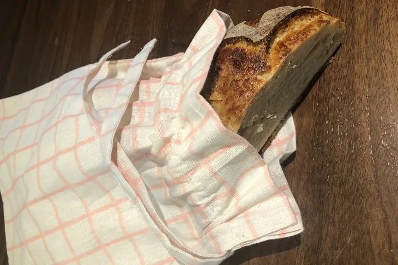 Client Spotlight: The Keeki Bag for keeping bread fresh 23 Keeki Bag for keeping bread fresh