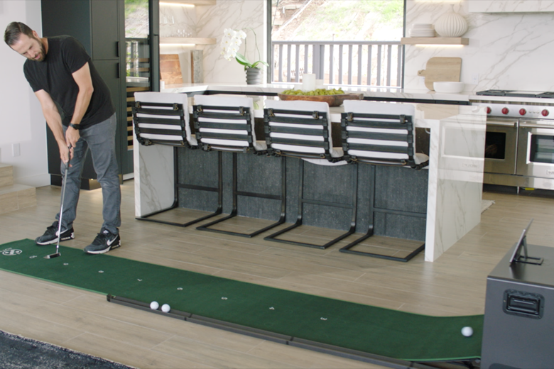 PUTTR Smart Putting Green